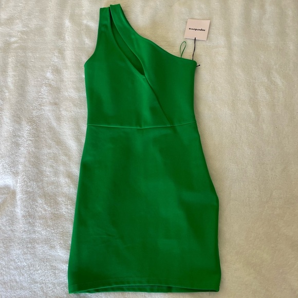 Superdown Nava Vibrant Green One-Shoulder Dress - Picture 5 of 14
